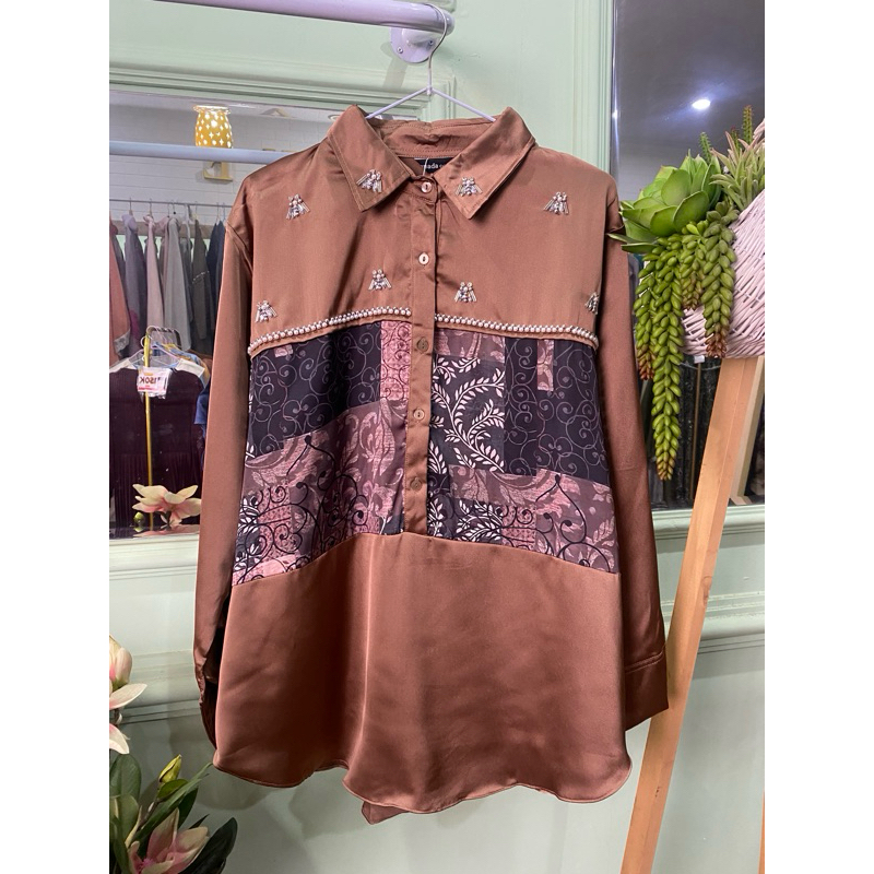 Blouse Satin Calla Premium