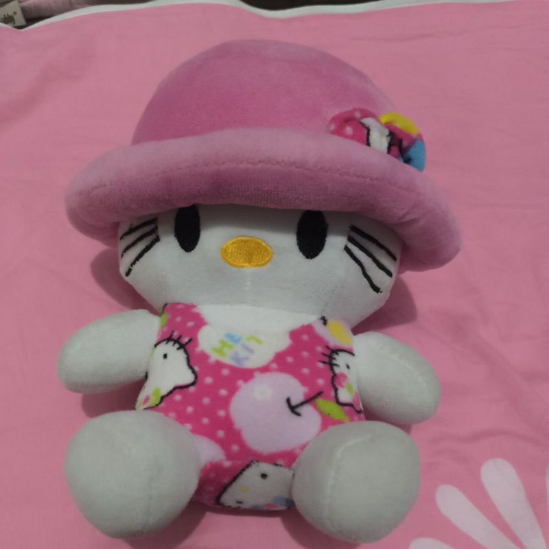 boneka hello kitty pink topi
