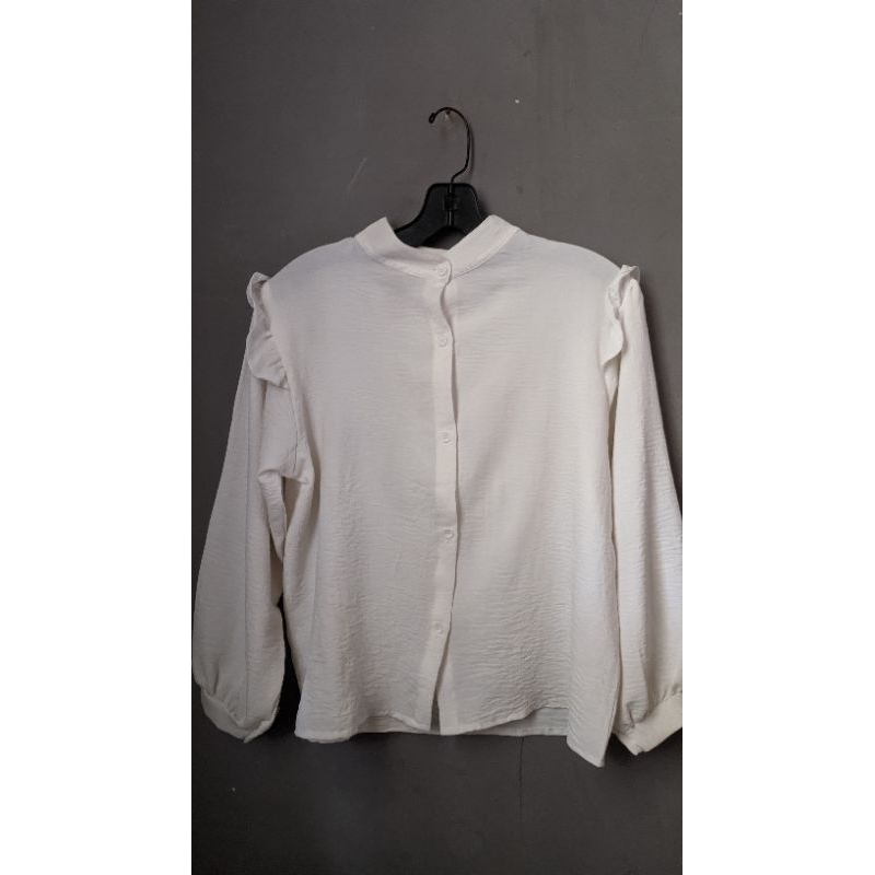 Blouse ruffle