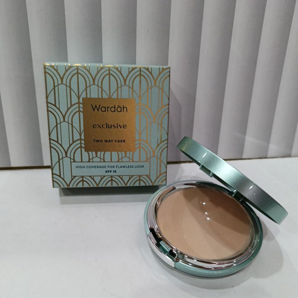 Wardah Exclusive Two Way Cake 12gr