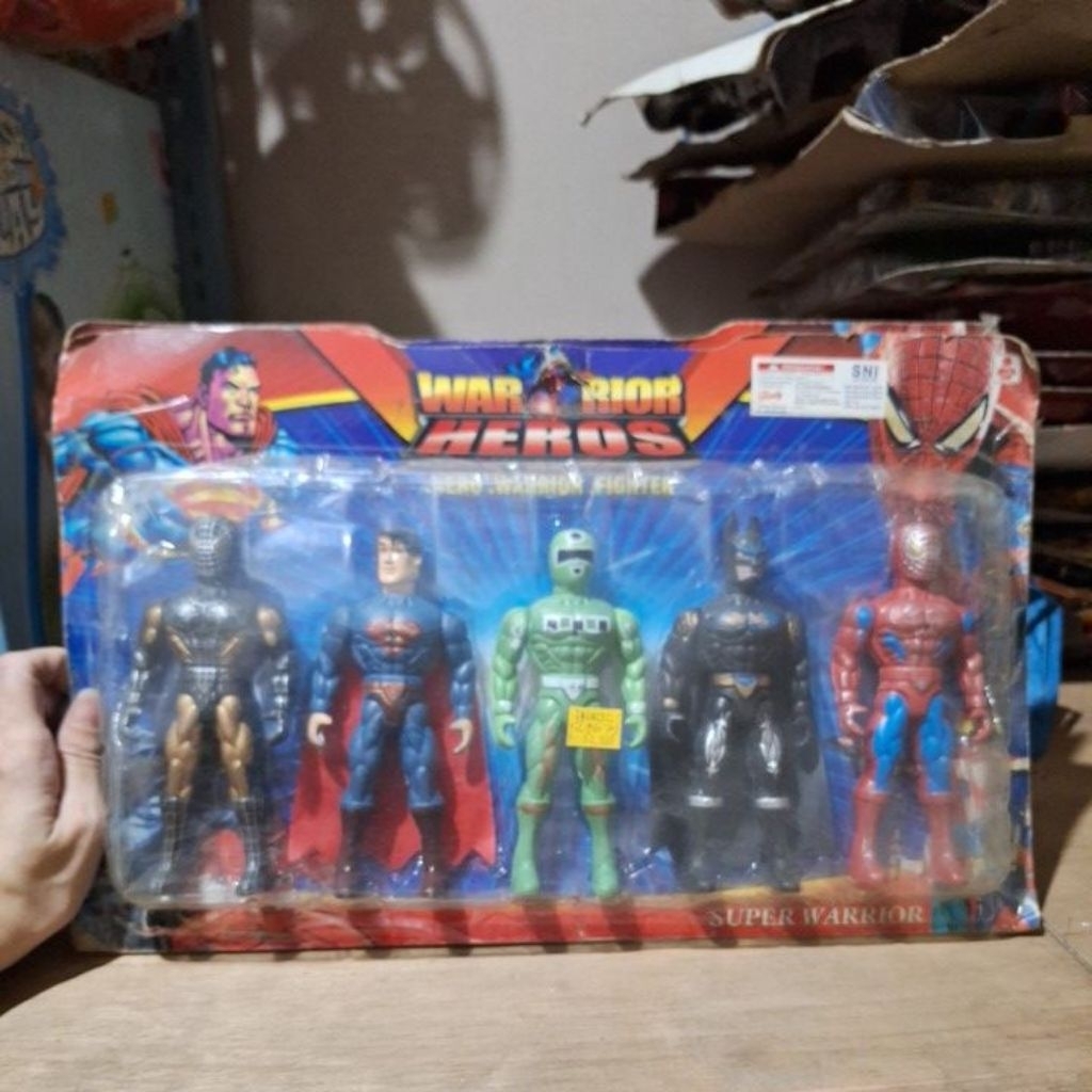 MAINAN ROBOT SUPER HEROS