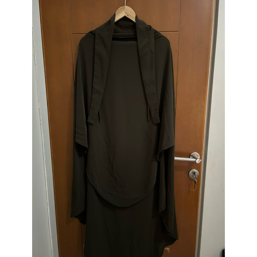 Preloved Fk omeera