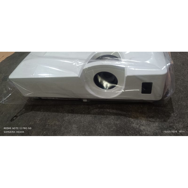 Hitachi cp EX301N