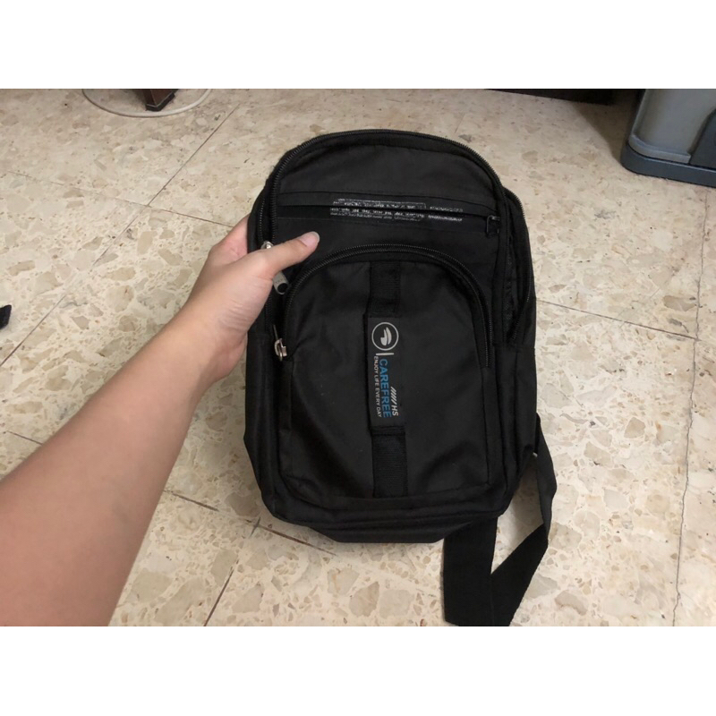 sling bag pria