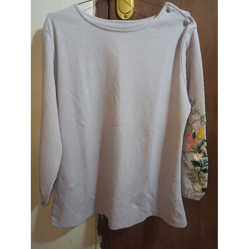 preloved blouse abu bunga