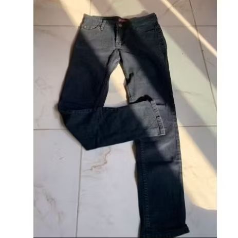 preloved celana jeans saintlee