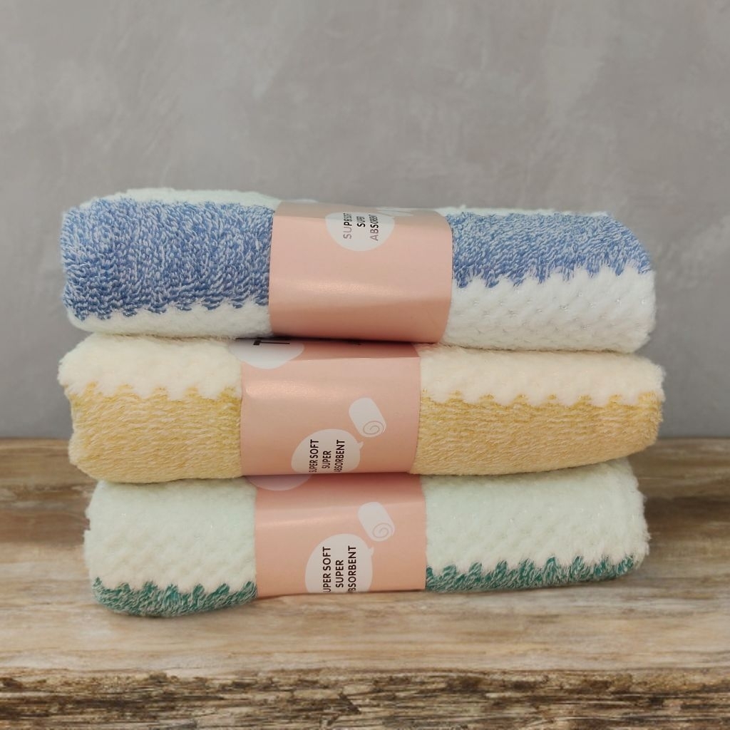 Handuk Mandi berbahan microfiber halus dan lembut