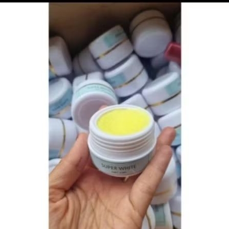 SUPER WHITE CREAM KELUPAS