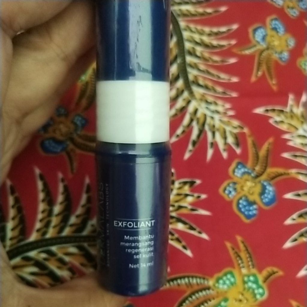 Exfoliant  dermalabs kemasan baru