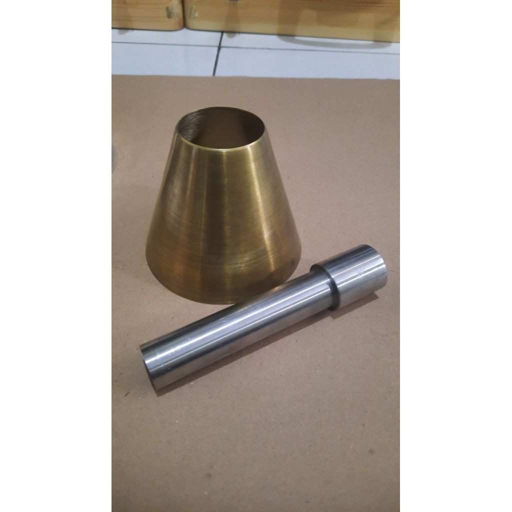 CONE AND TAMPER