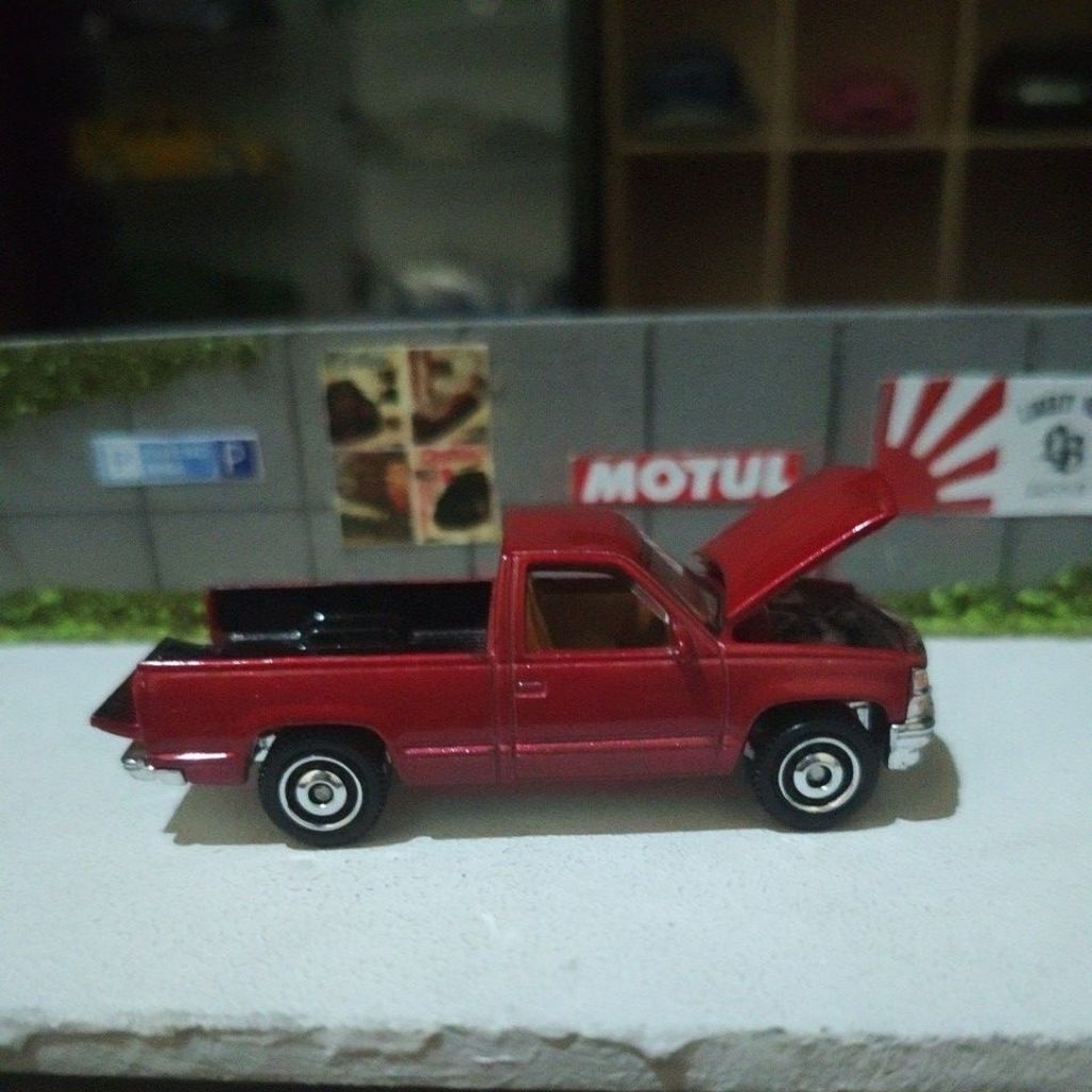 diecast matchbox chevy C1500 loose