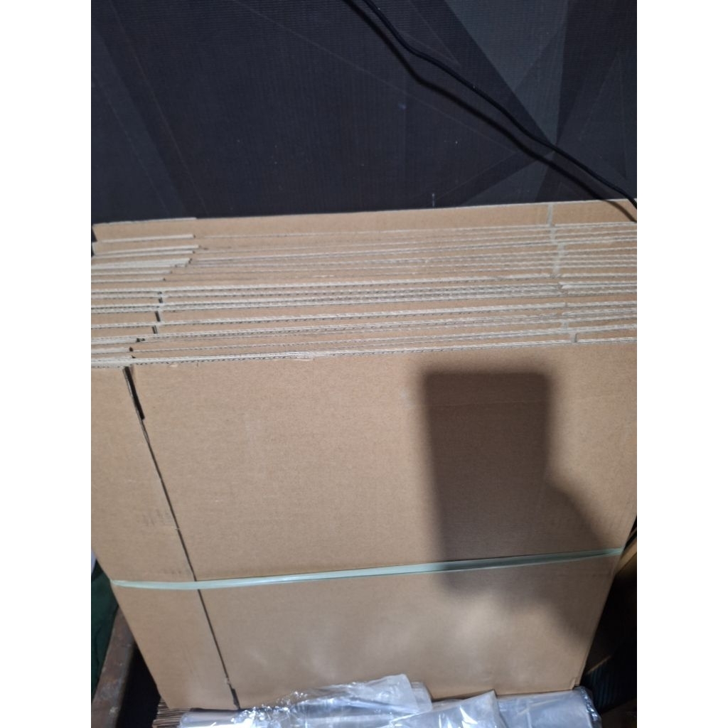 kardus layang lyang