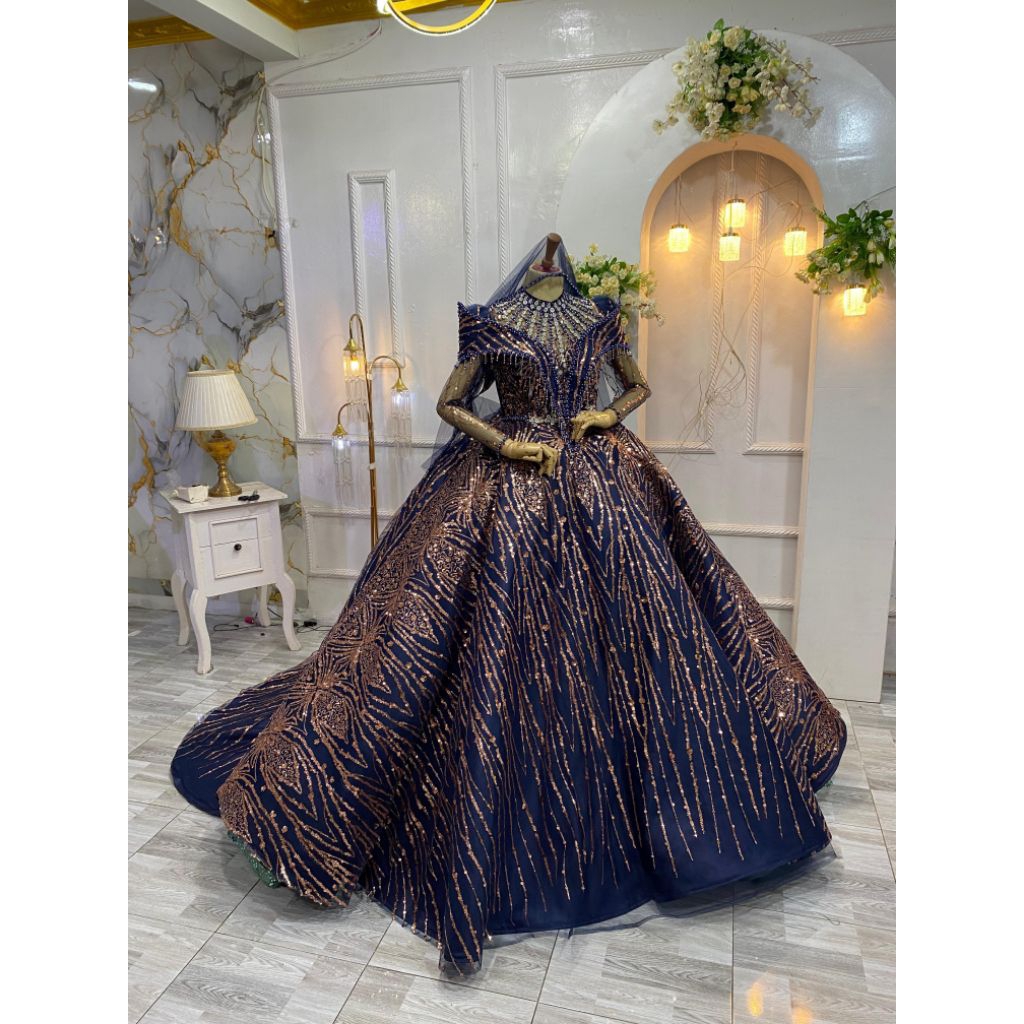 gaun squin crinoline