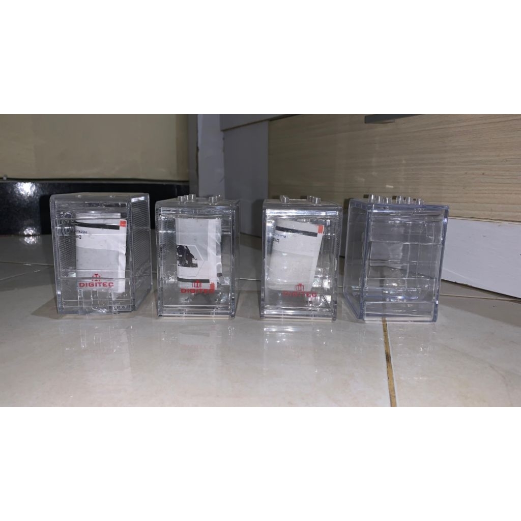 Box jam tangan digitec (preloved)