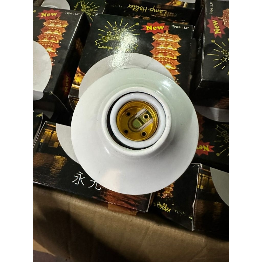 Fiting plafon bulat e27 Model mirip Broco