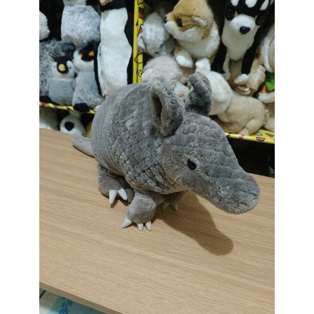 BONEKA HEWAN ARMADILLO