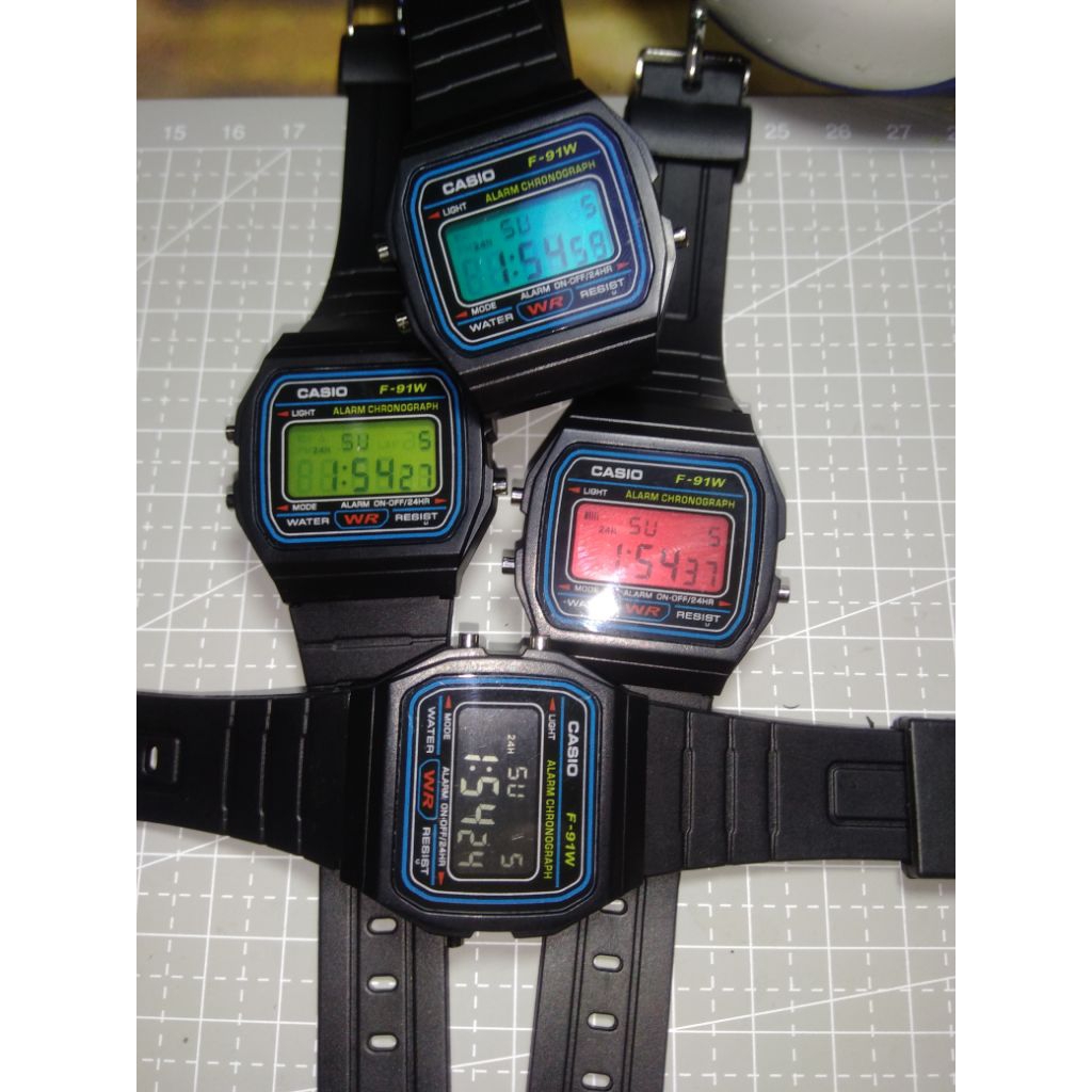 Jam tangan digital pria