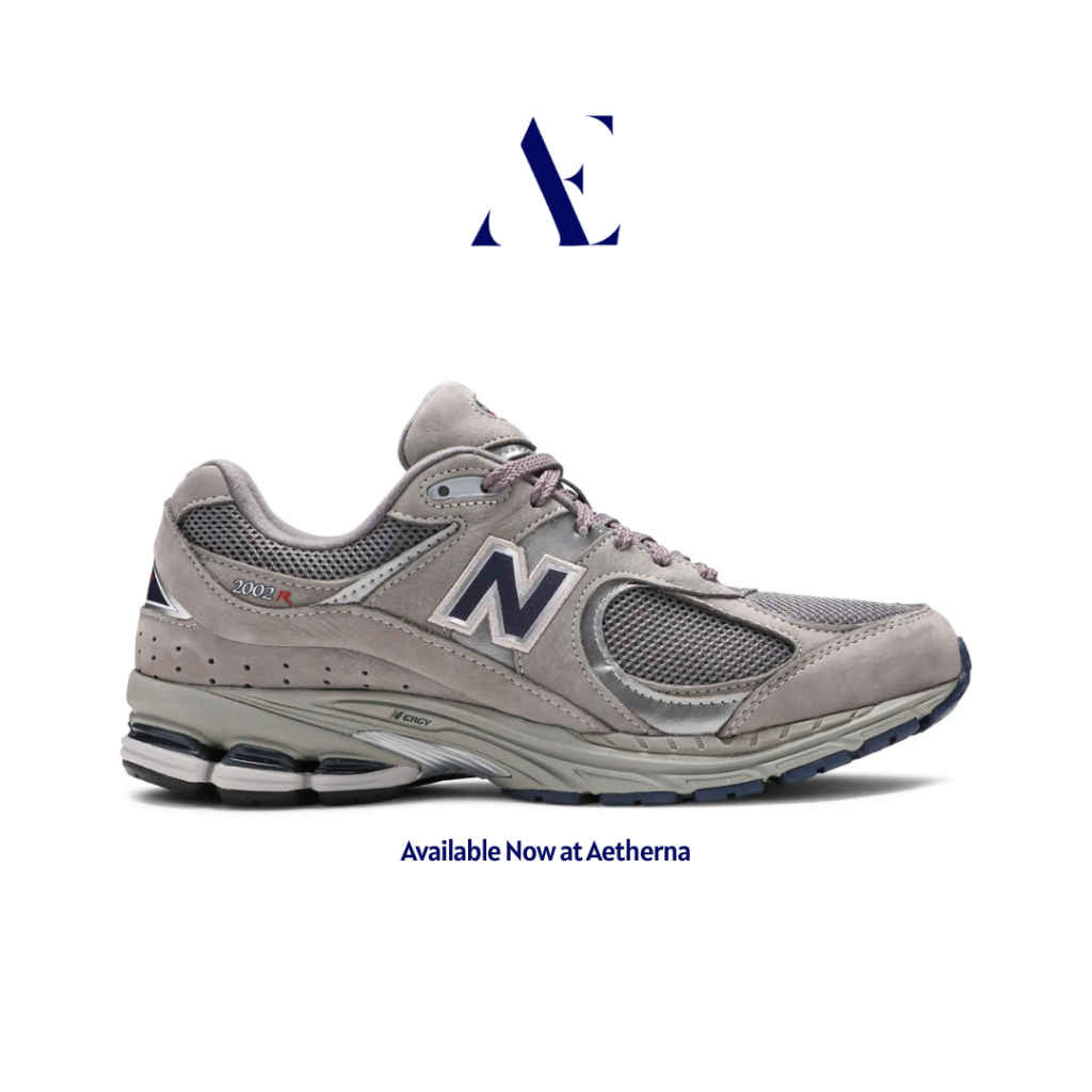 Aetherna.- Sepatu Running 2002R Marblehead Light Grey Authentic