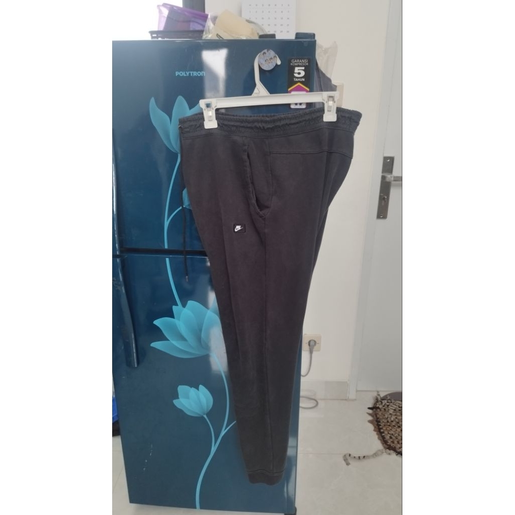JOGGER CENTANG BENAR HITAM