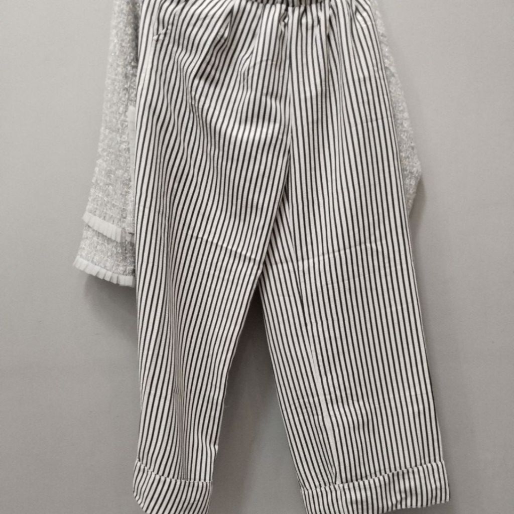 celana garis garis