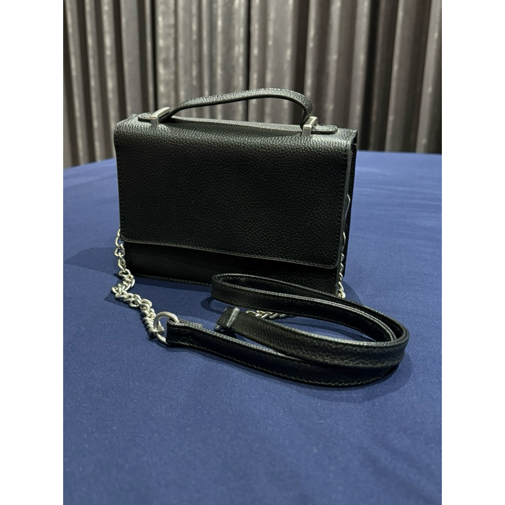 Tas Selempang Rantai