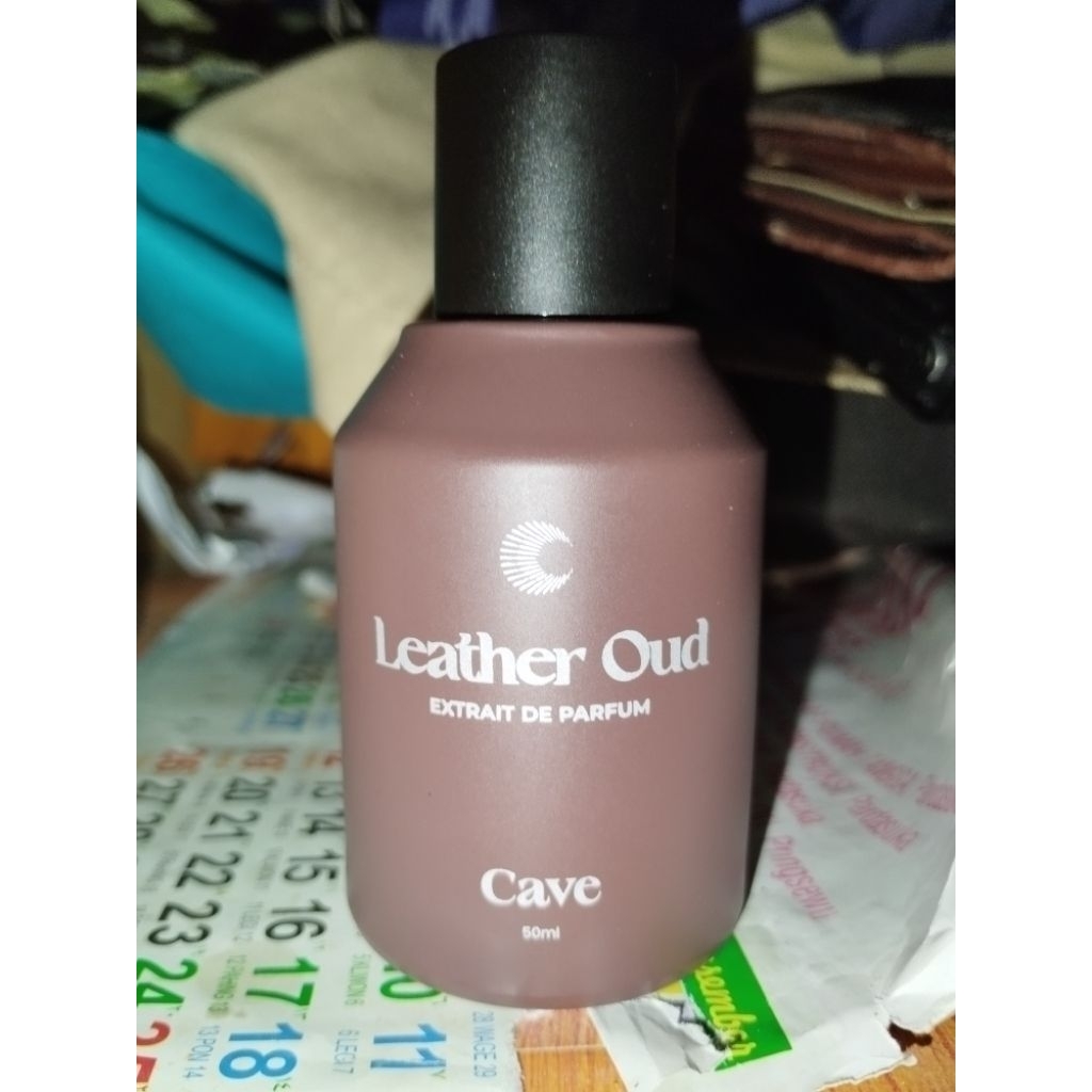 Preloved Parfum Cave Leather Oud