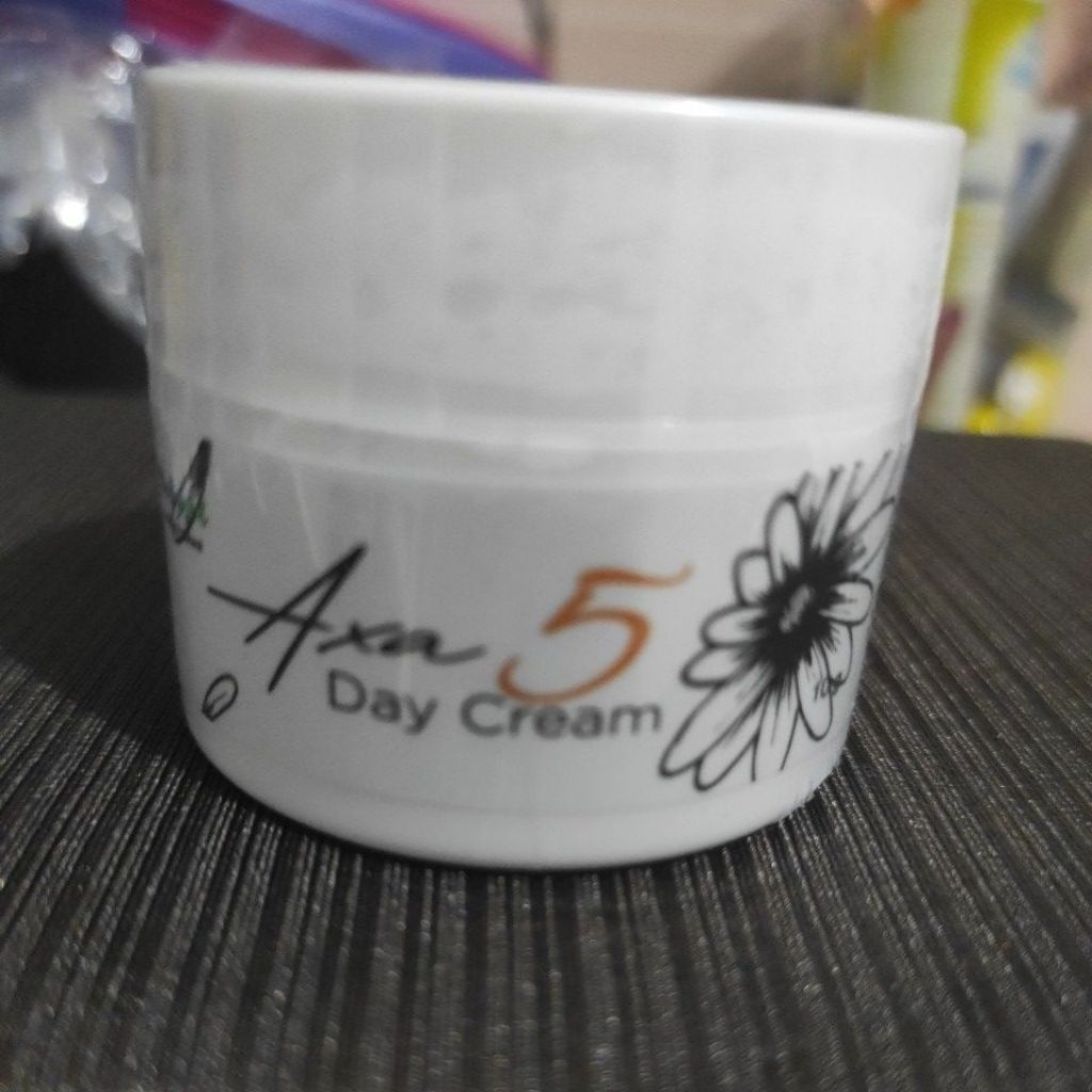 sunscreen axa 50