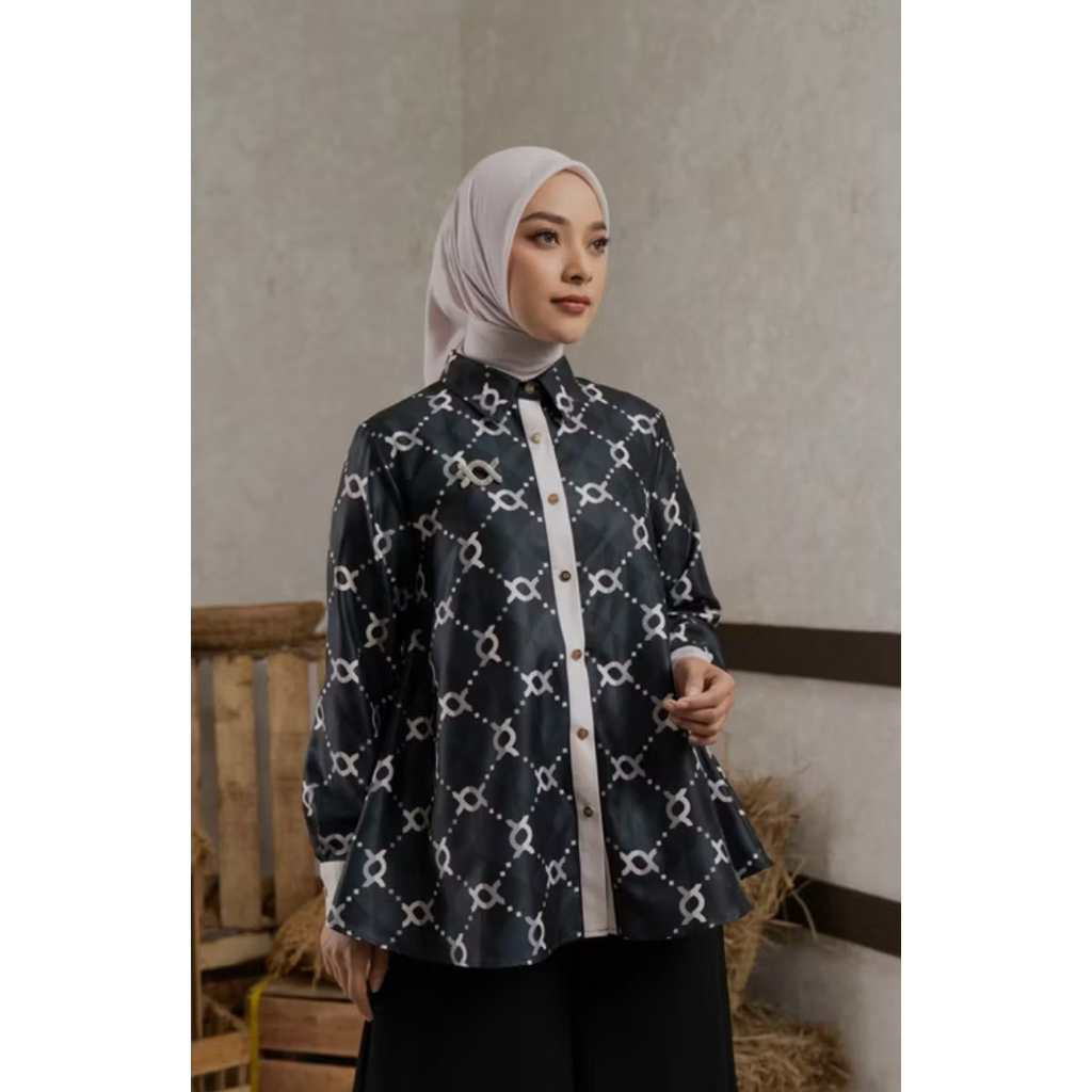 Wearing Klamby Calya