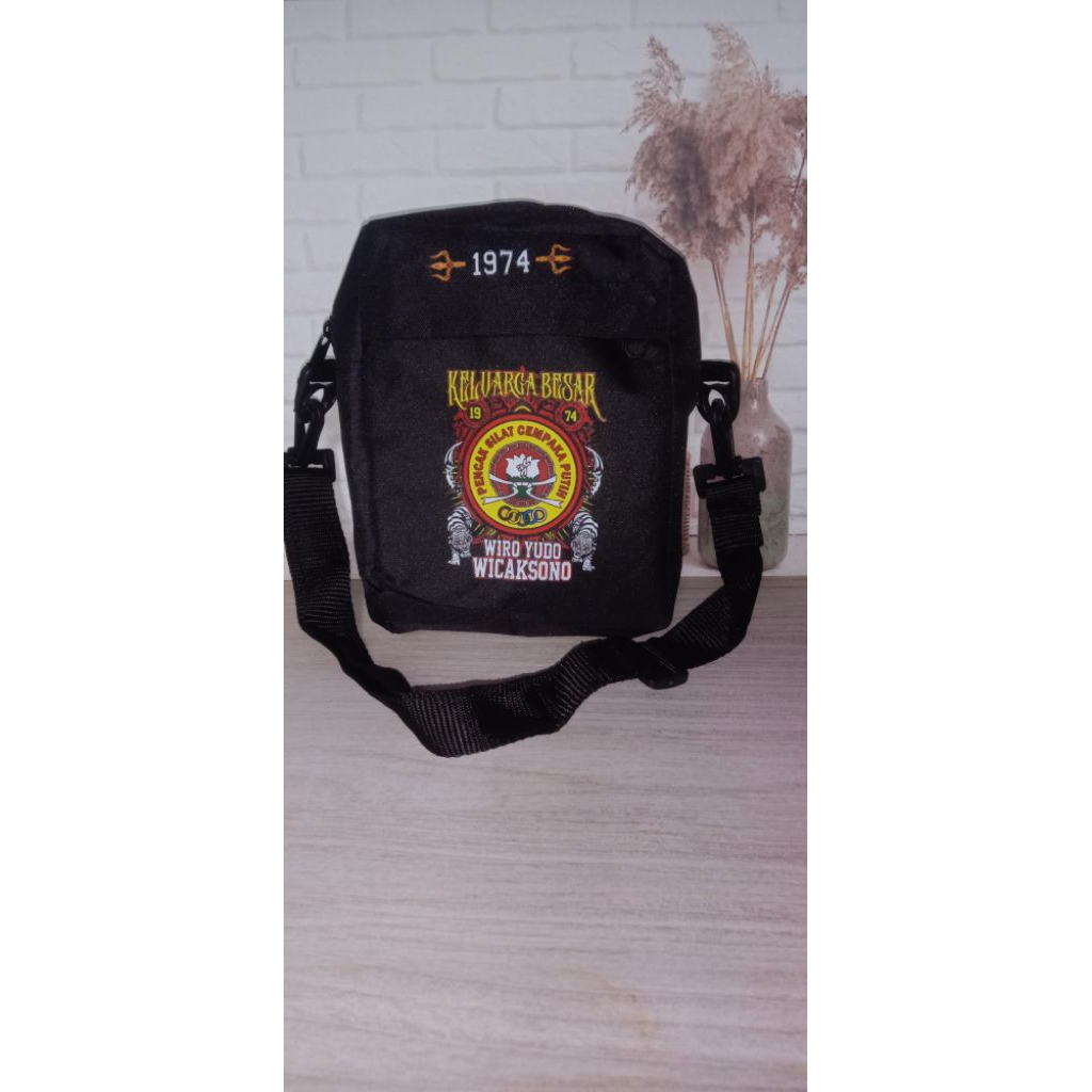 Tas Cempaka putih