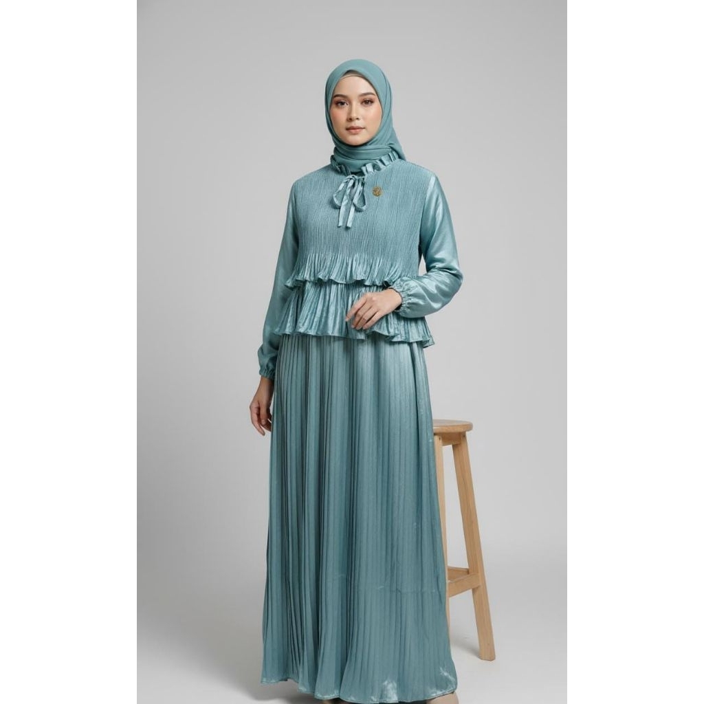 Amara Plisket Ruffle Dress
