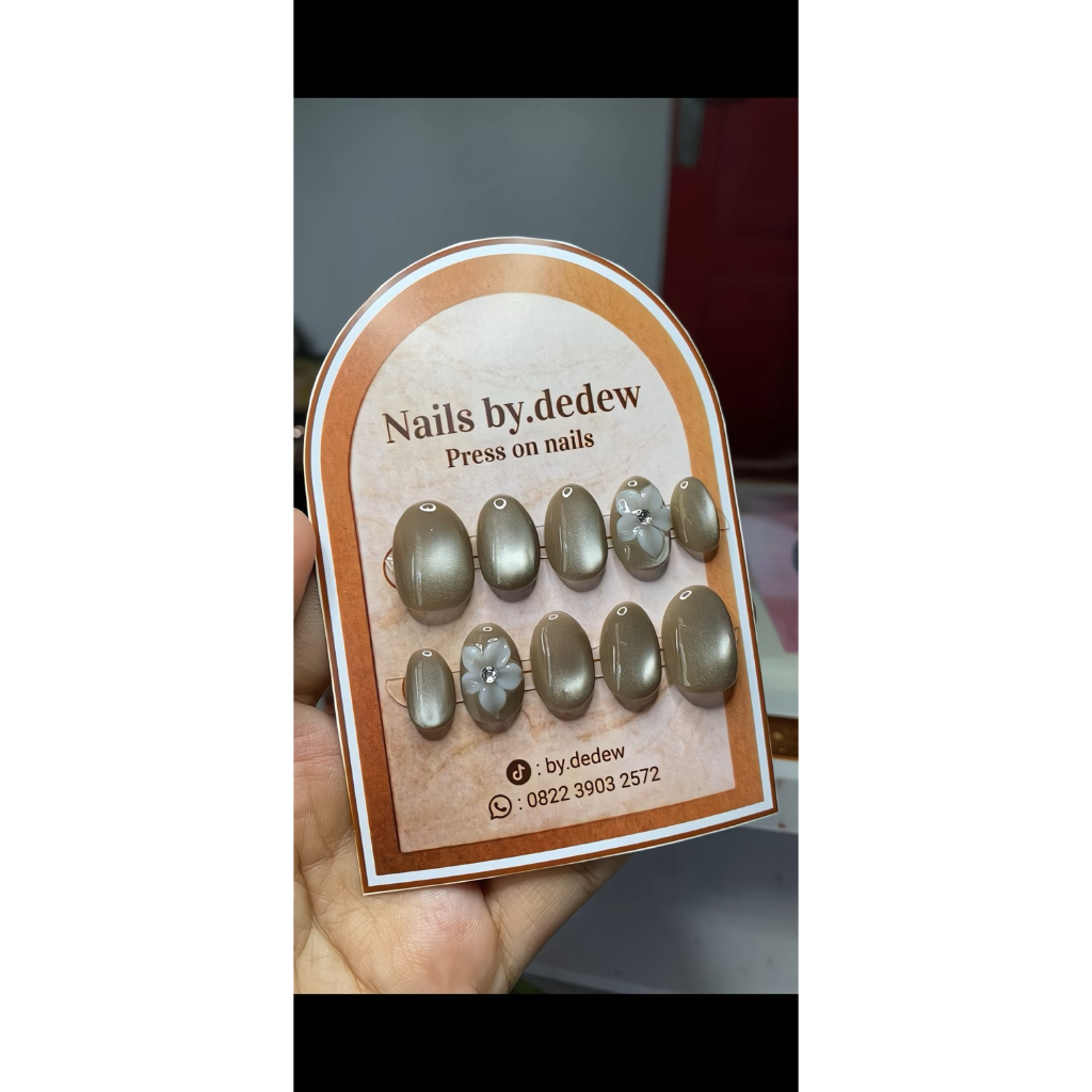 Press on nails uk s