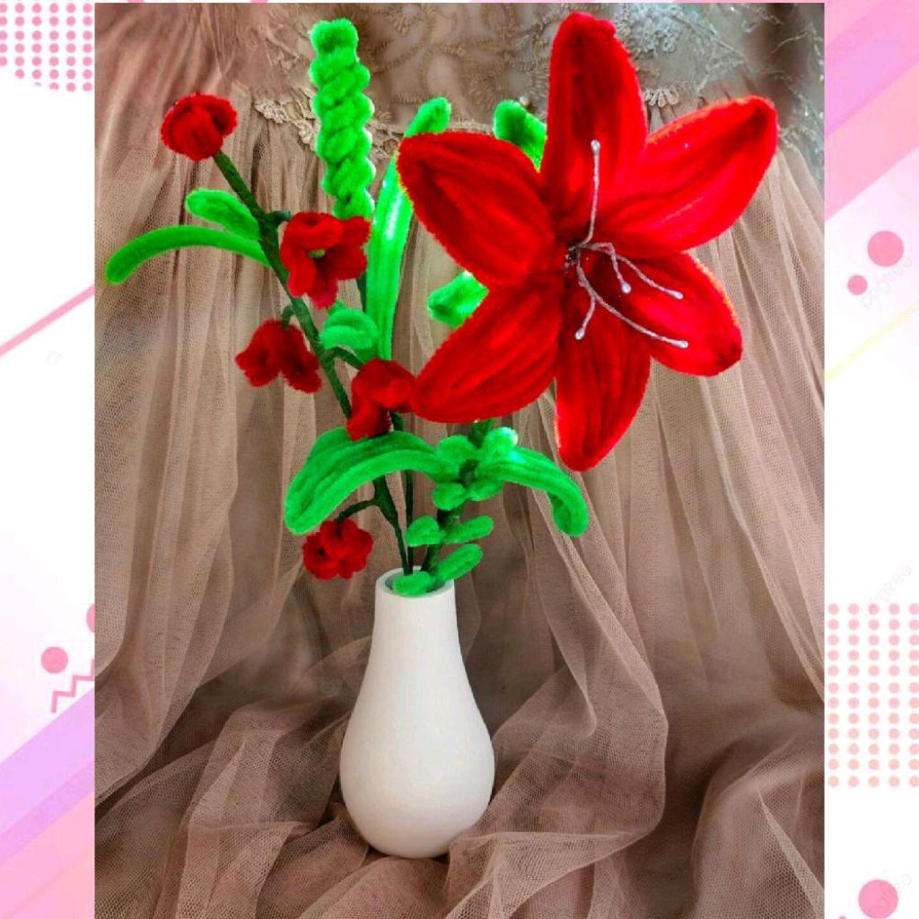 bunga lilly merah kawat bulu + vas bunga