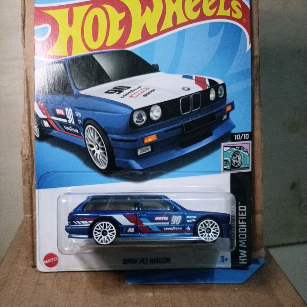BMW M3 WAGON BIRU