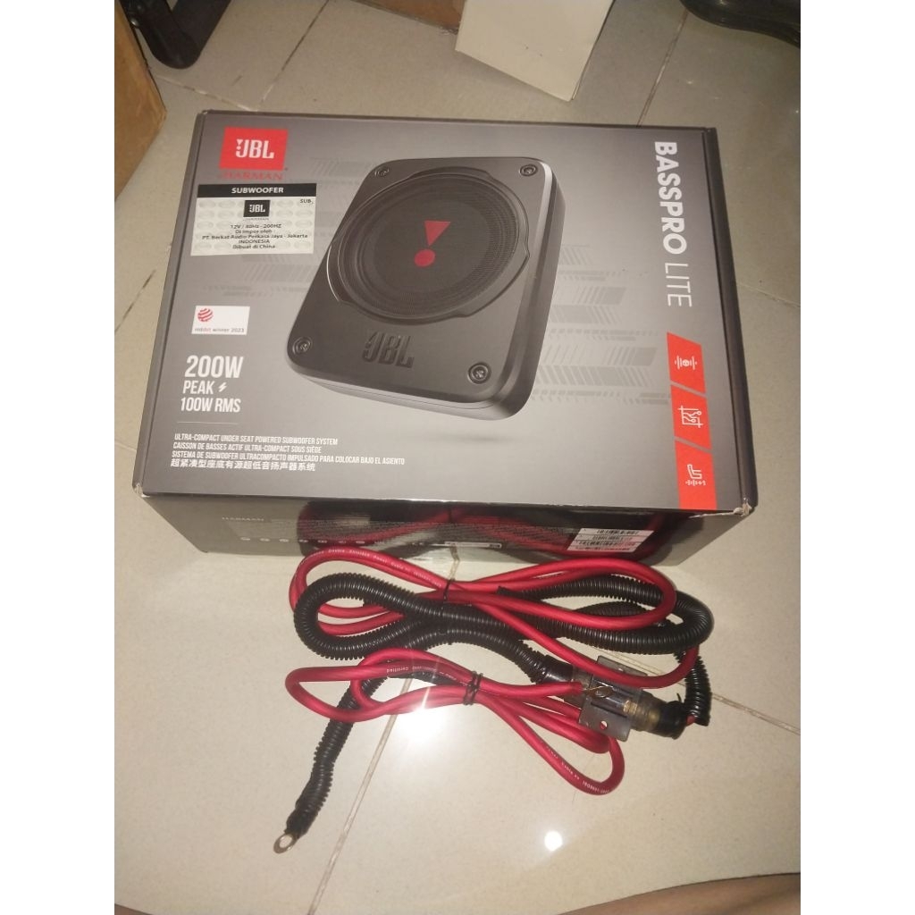 PL Sobwoofer merk JBL