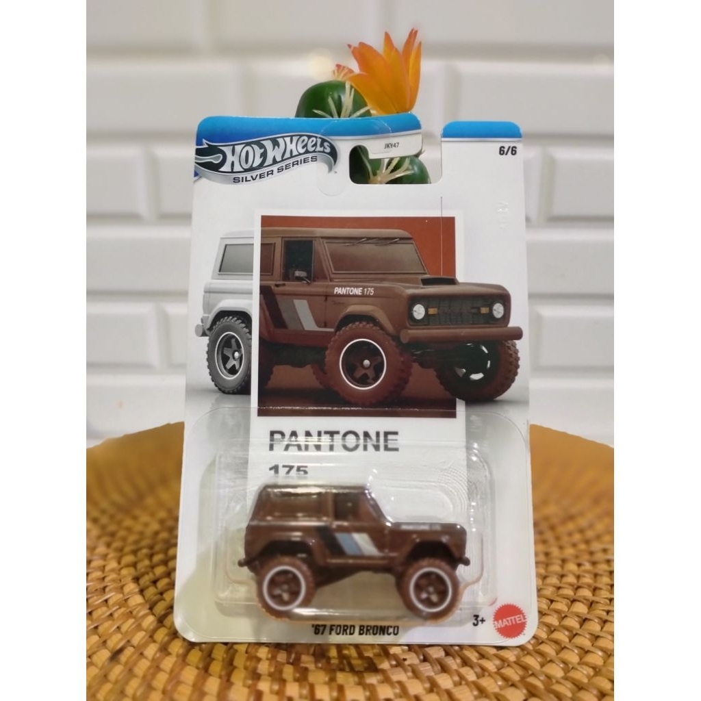 Hot Wheels Pantone 67 Ford Bronco