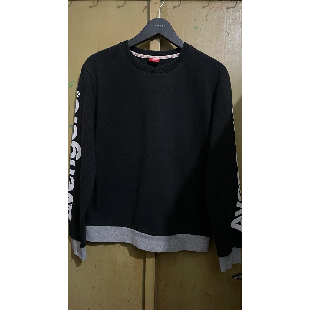 crewneck mrvl