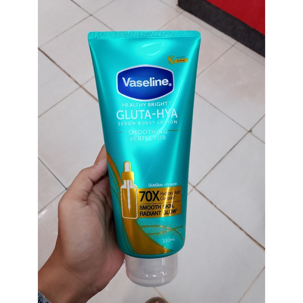 Vaseline gluta hya smoothing perfector 330 ori