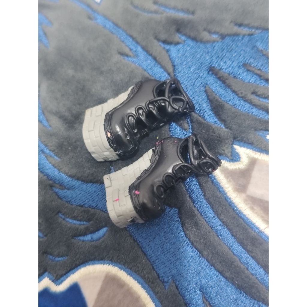 Sepatu MONSTER HIGH