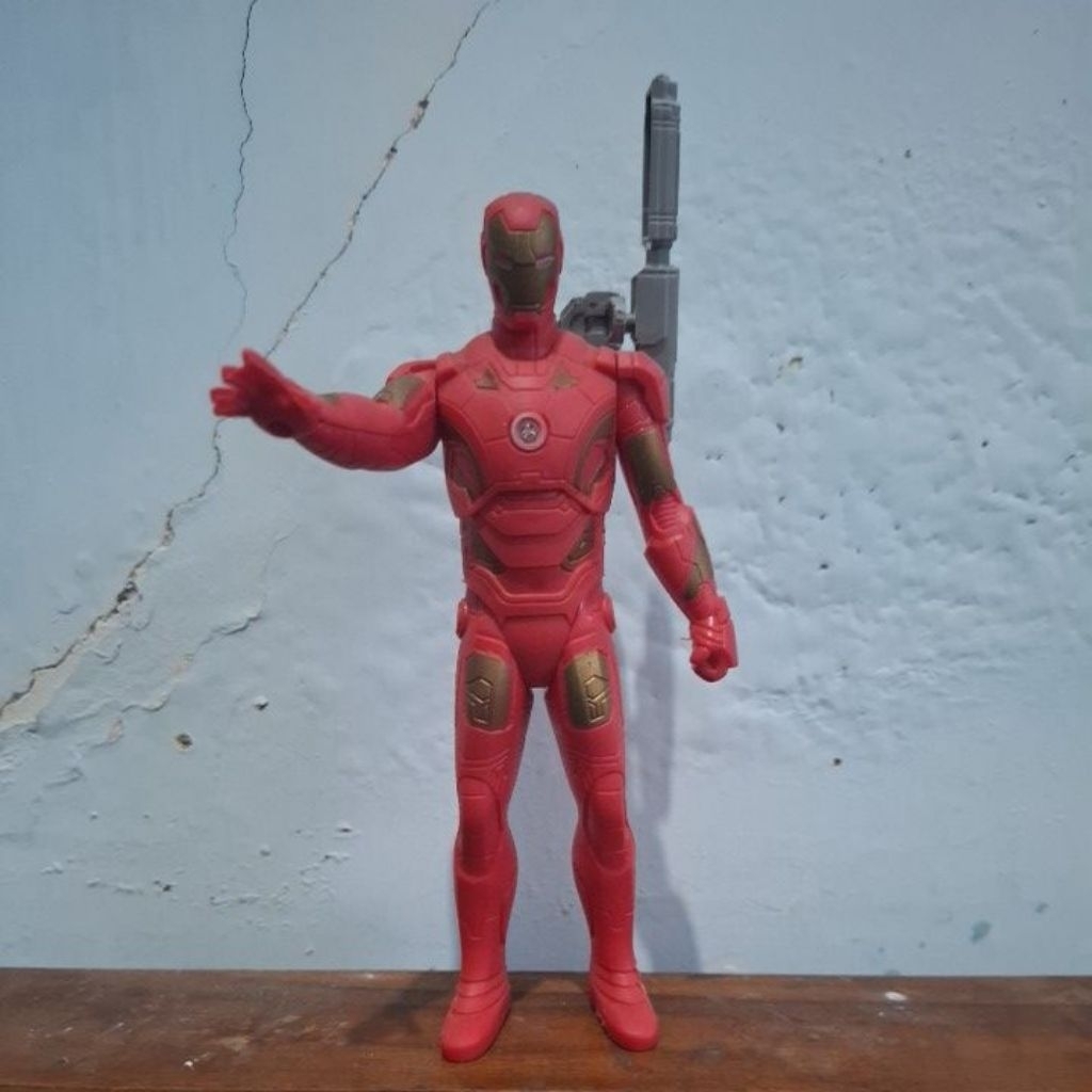 mainan Iron Man