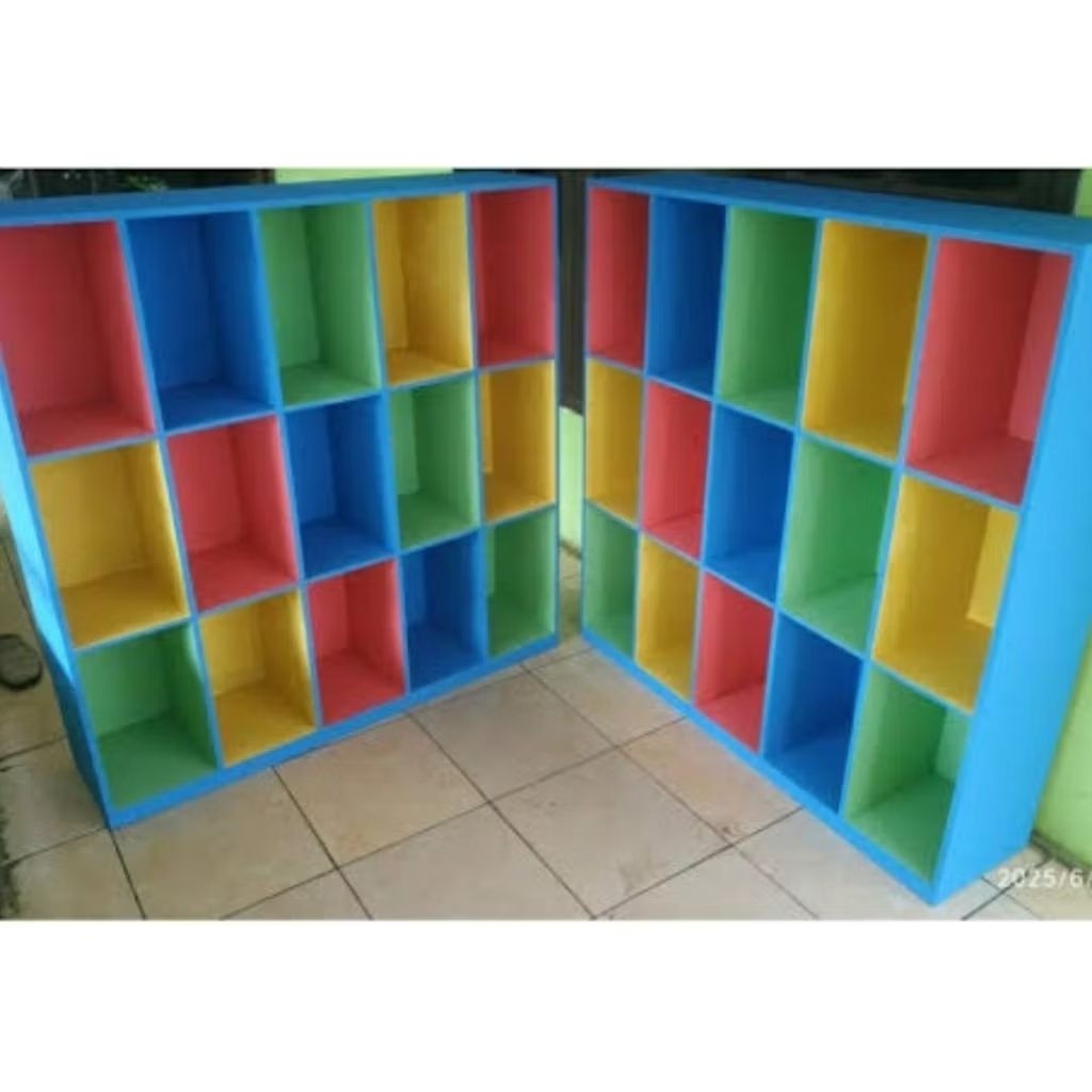 Mainan edukasi anak. Locker tas Tk & SD