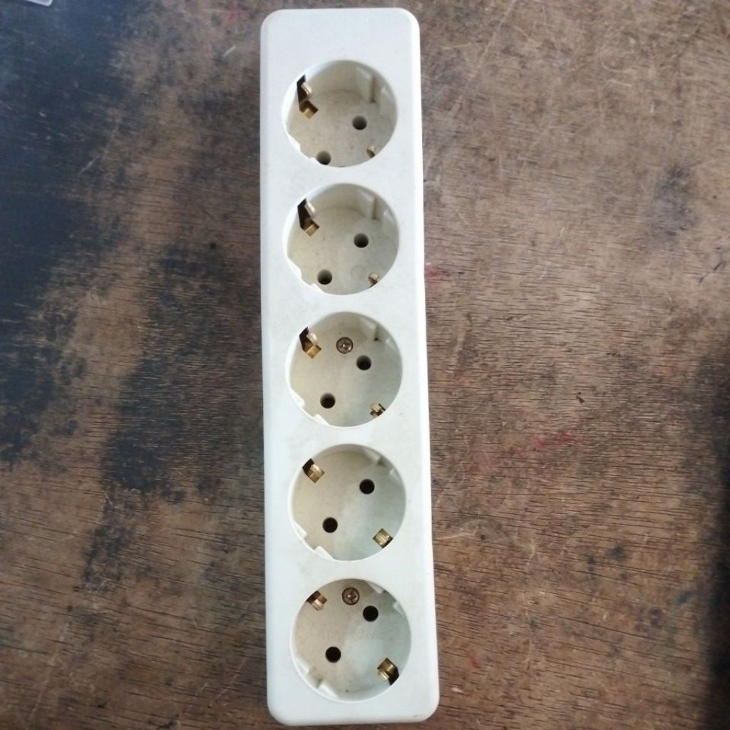 COLOKAN 5 MATA