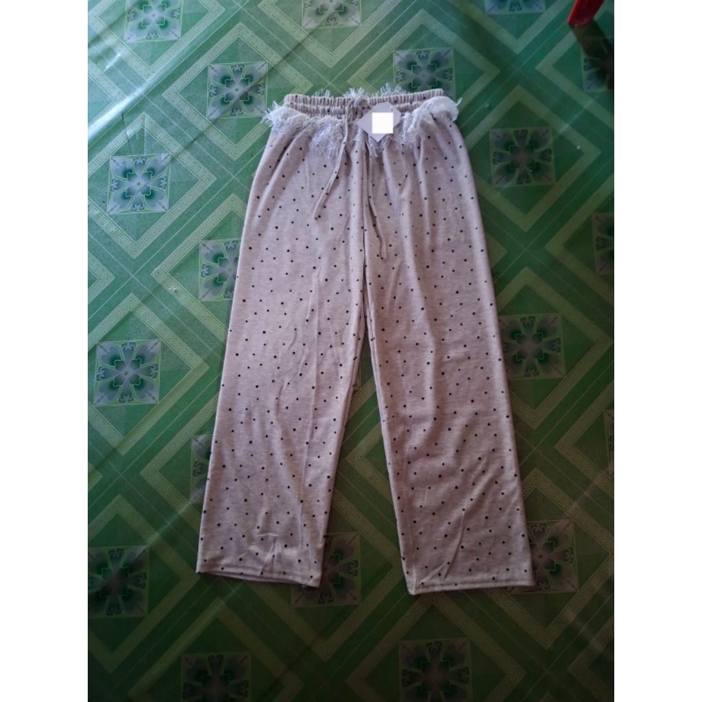 preloved celana polkadot