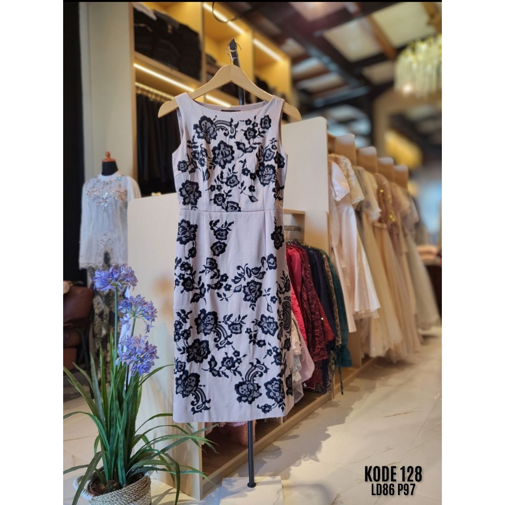 Dress Code 128 - 136