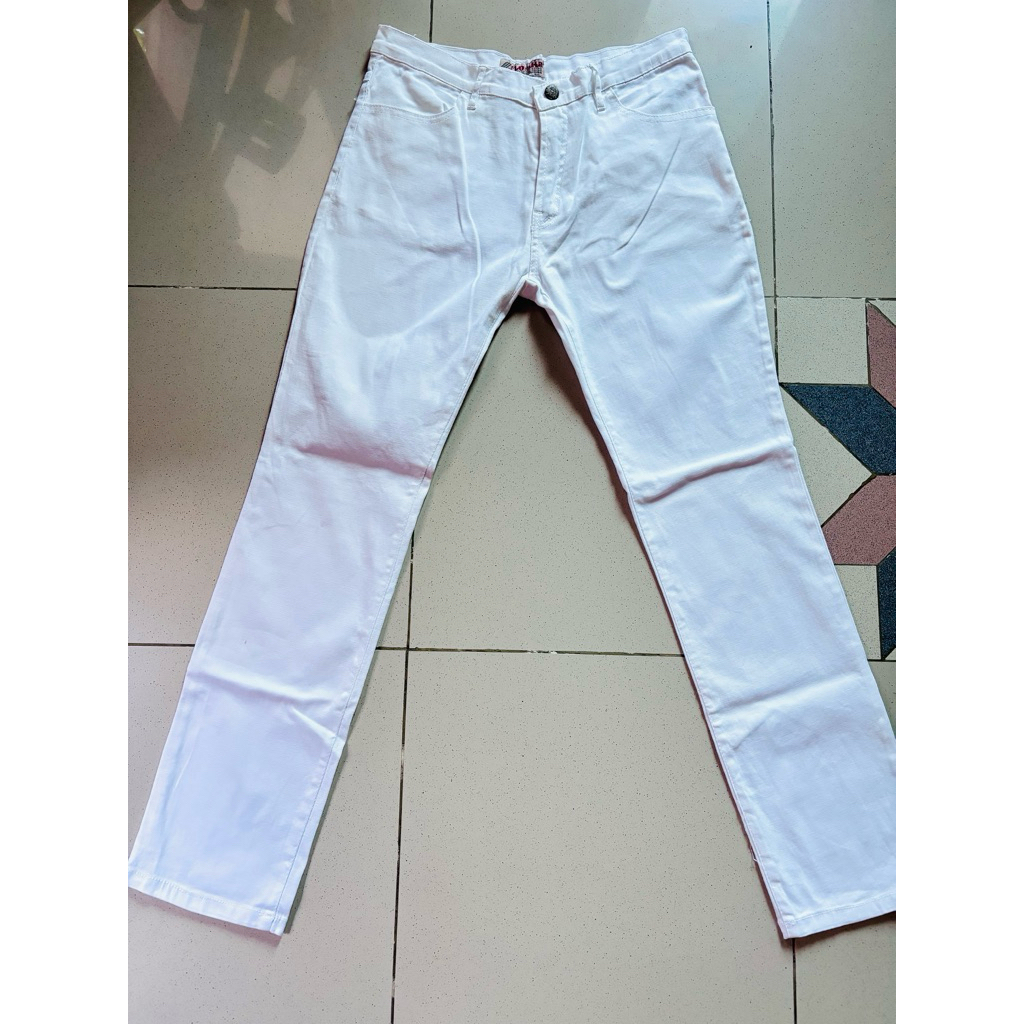 celana jeans putih