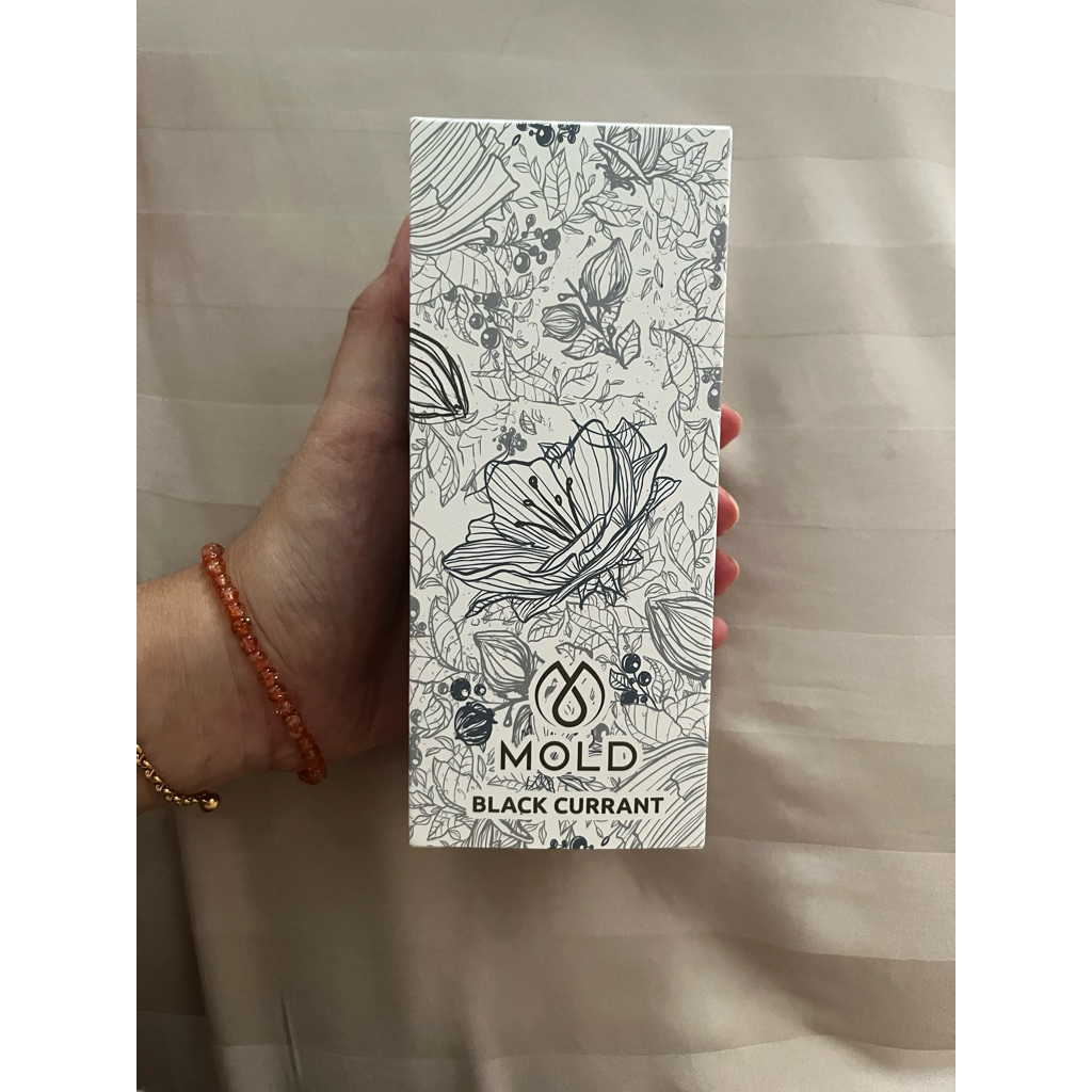 mold blackcurrent perfume new