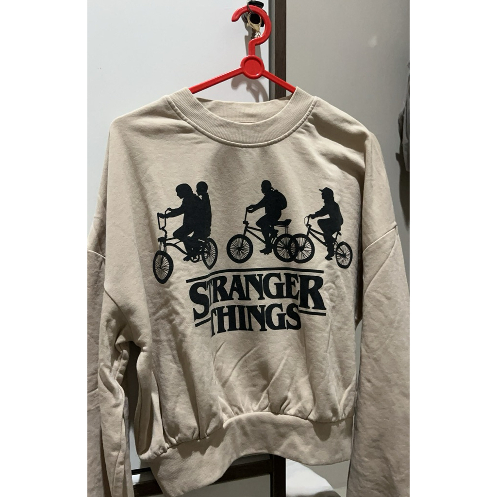 CO sweater stranger things