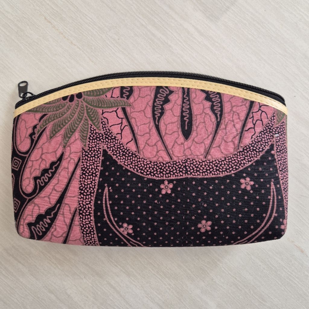 Dompet Batik / Pouch Make Up