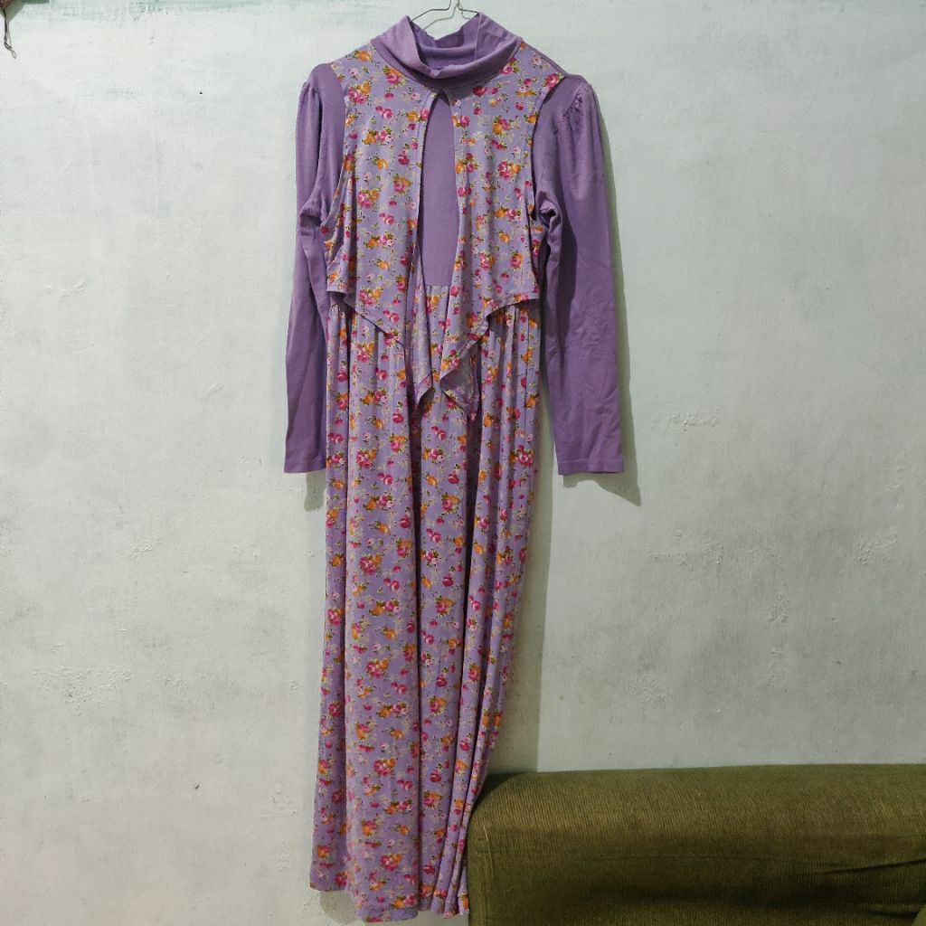 Preeloved gamis - ungu motif bunga