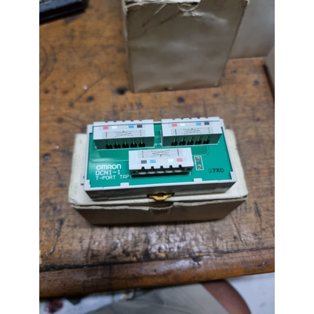 OMRON DEVICE NET PERIPHERAL DCN1-1