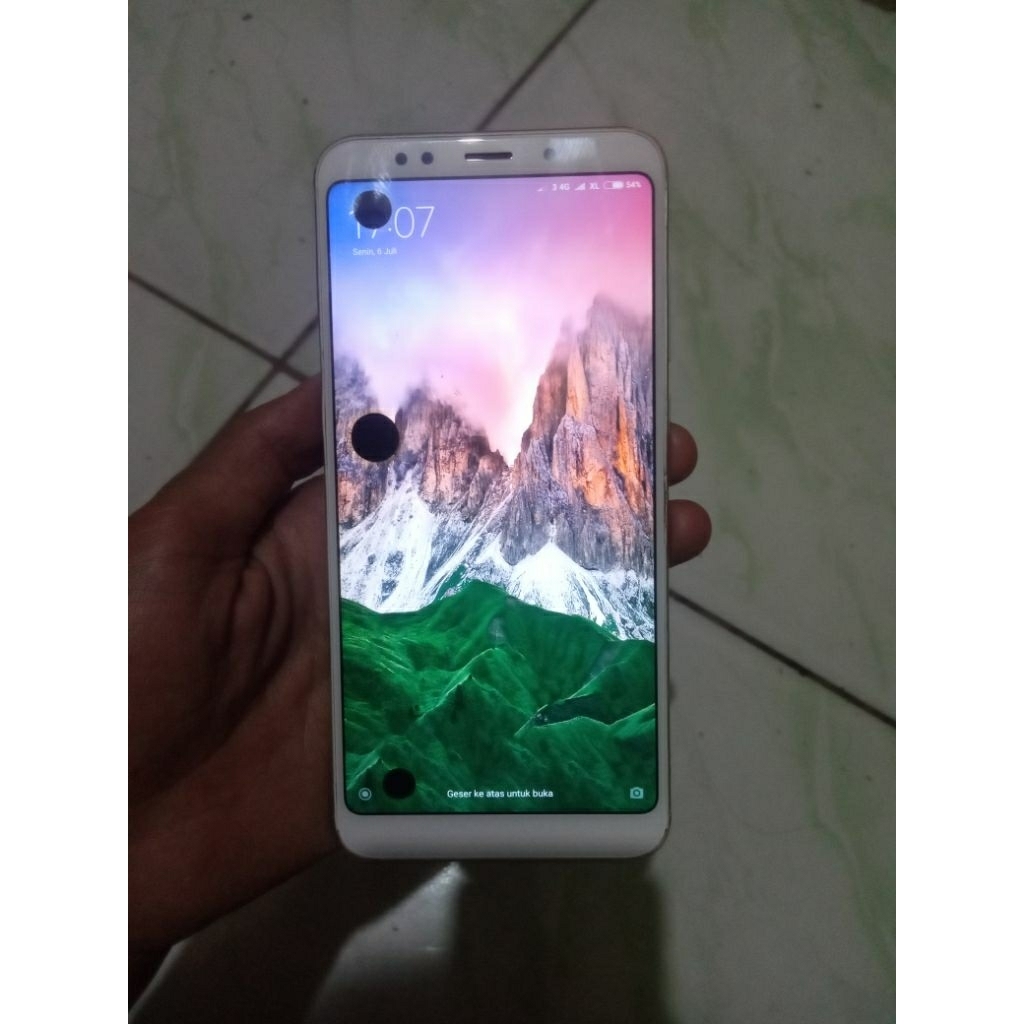 Perangkat set Redmi 5 Plus